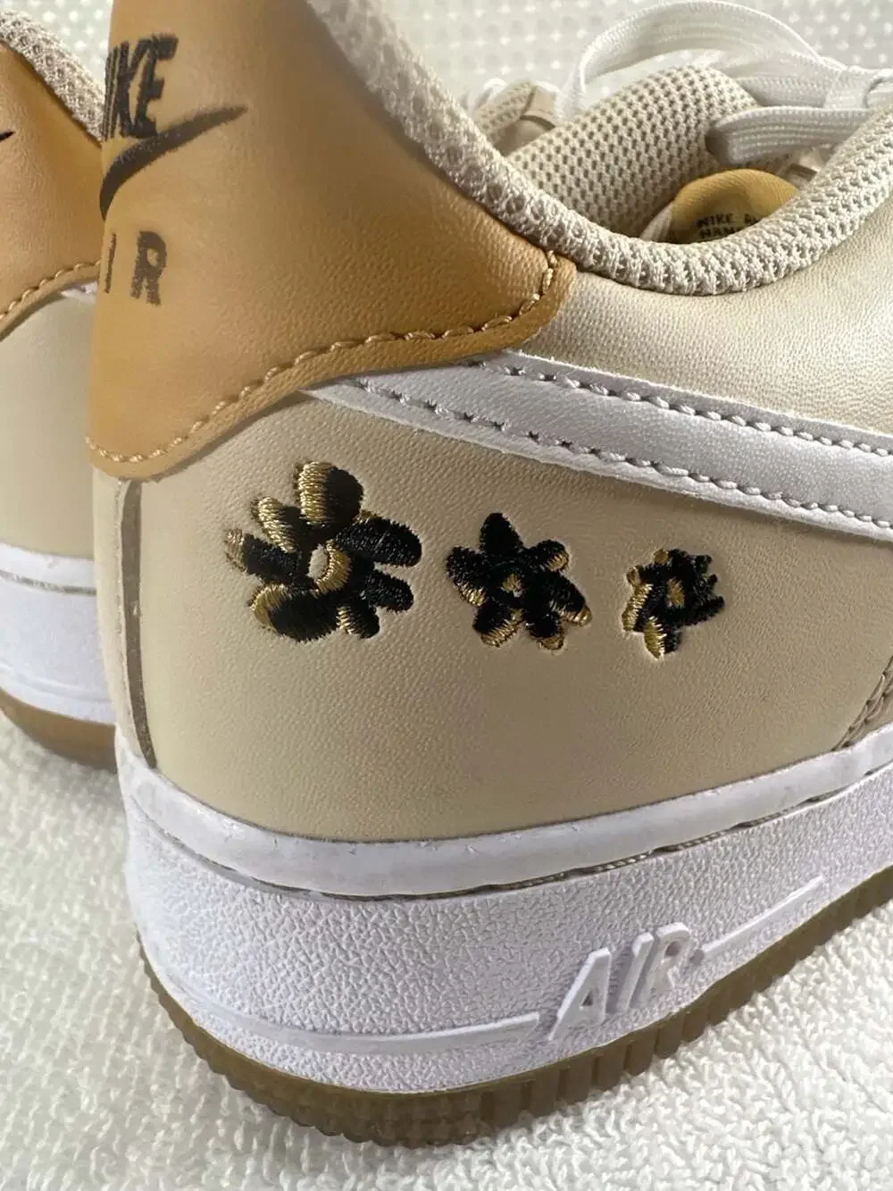 Nike Air Force 1 Low '07 LX Flower Sanddrift Gum Sole
